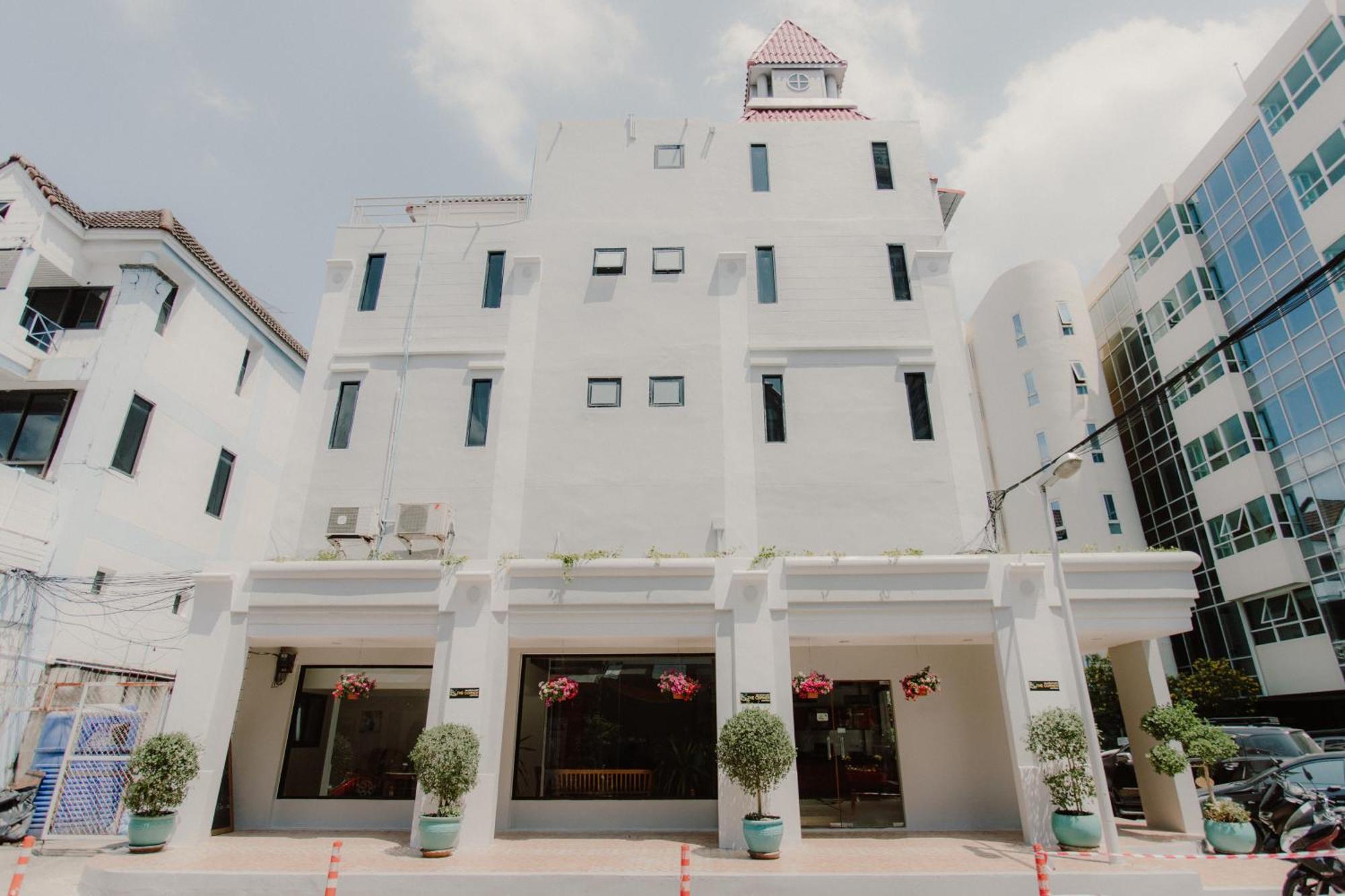 The Corner Apartment Patong Exterior photo
