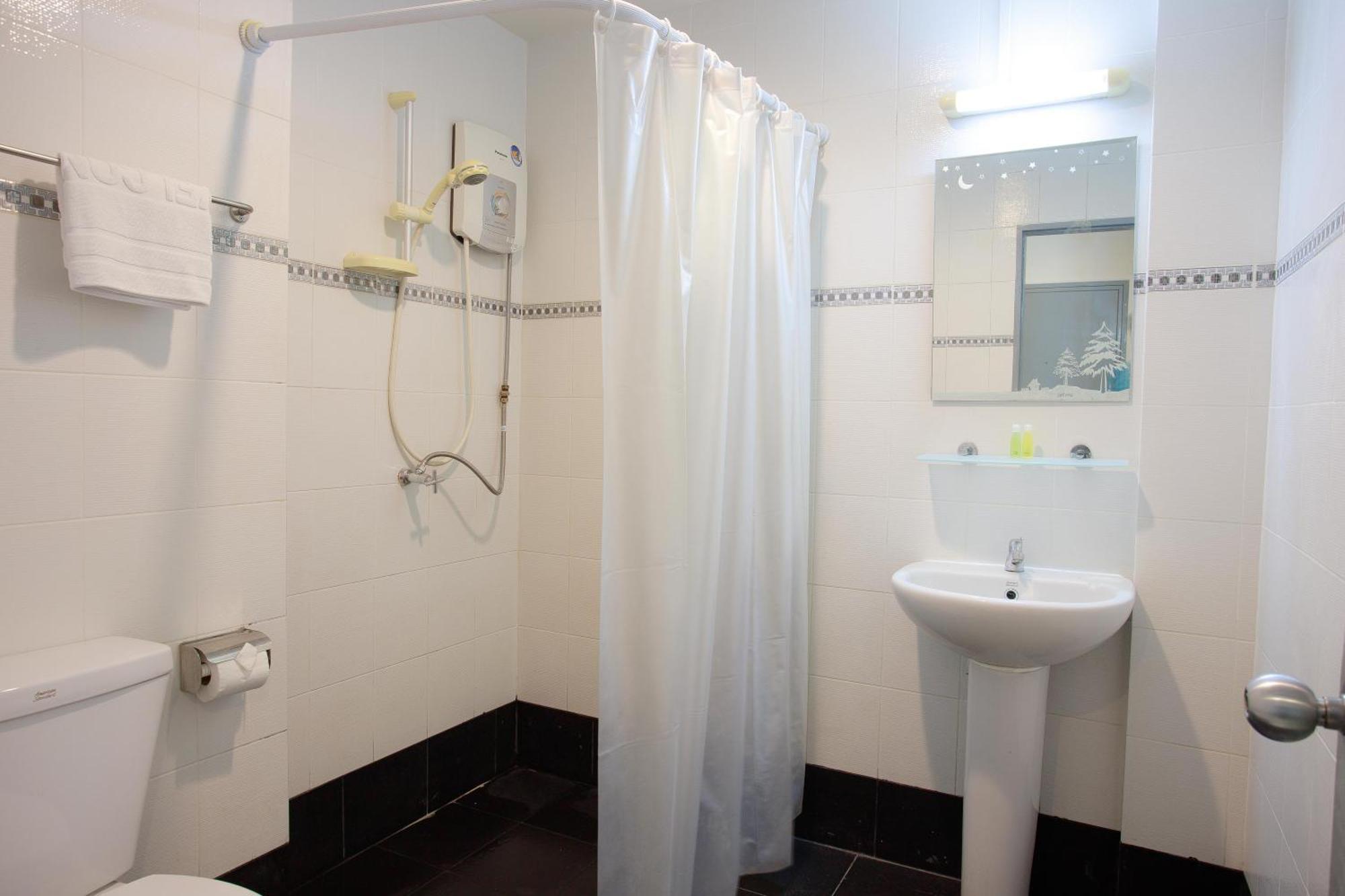 The Corner Apartment Patong Exterior photo