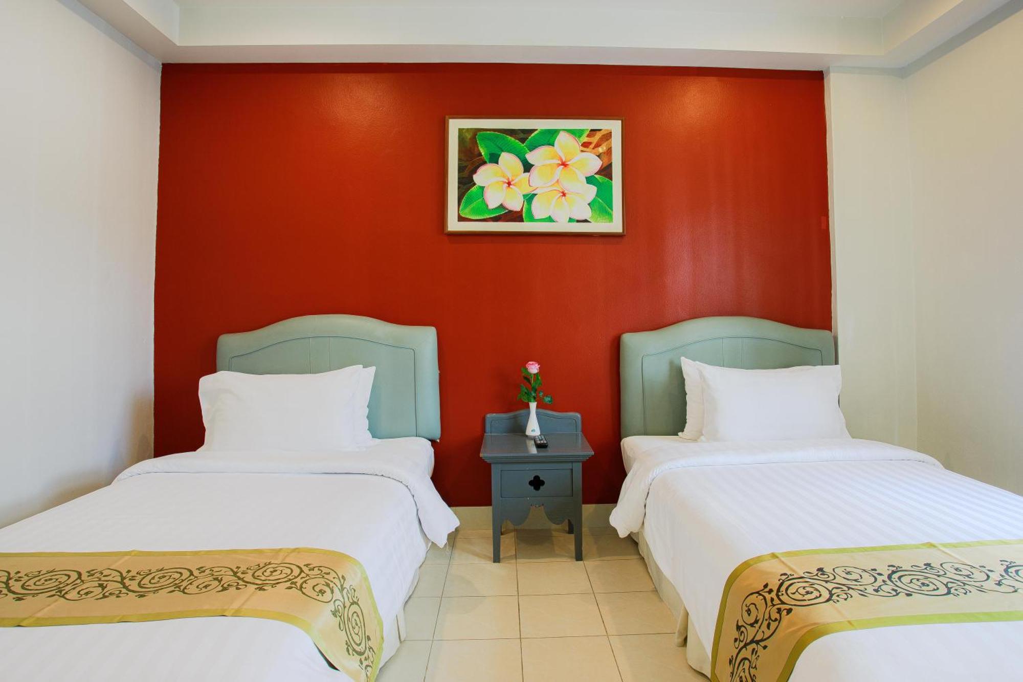 The Corner Apartment Patong Exterior photo