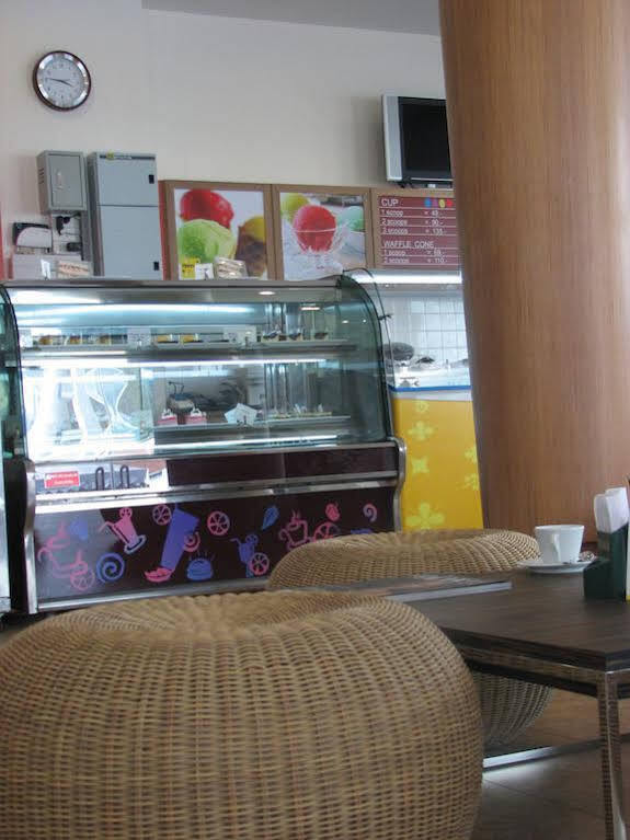 The Corner Apartment Patong Exterior photo